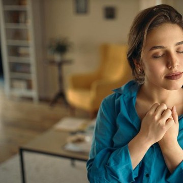 10 Kalimat Afirmasi Positif untuk Menyambut Tahun Baru 2025 yang Lebih Kuat dan Bahagia