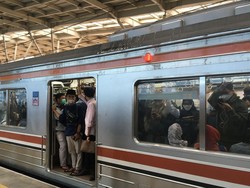 Cegah Stasiun Manggarai Chaos, KCI Siapkan Kereta Feeder