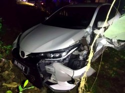 Ngeri, Bocil Nyetir Vios Kakak Pegang Setir Adik Kontrol Pedal Ujungnya Nabrak