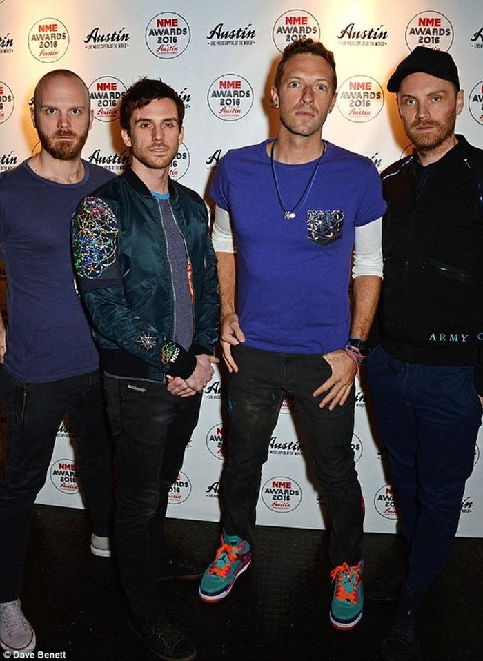 Coldplay dalam acara penghargaan.