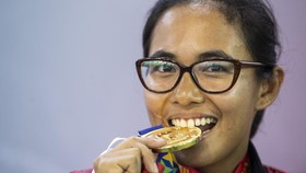 FOTO: Emas SEA Games Soft Tennis dari Tangan Dwi Rahayu