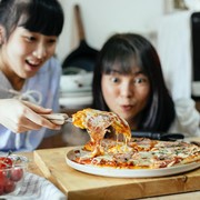 Ingin Rambut Tebal? Hindari 7 Makanan dan Minuman Ini Untuk Cegah Kerontokan