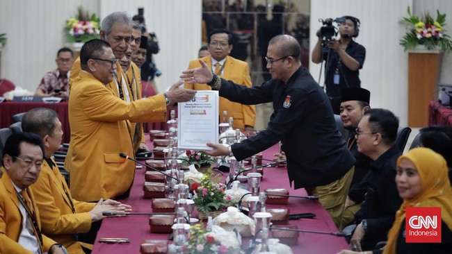 Hanura resmi mendaftarkan 580 bakal caleg DPRD tingkat provinsi hingga tingkat pusat ke KPU pada Rabu (10/5) pagi ini.