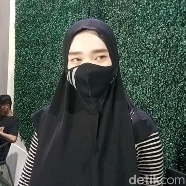 Putuskan Buka Cadar, Inara Rusli Disebut Mirip Zaskia Gotik