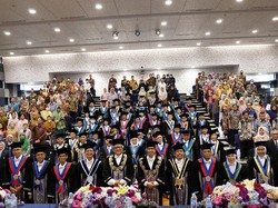 ITS Kukuhkan 6 Guru Besar, Kini Miliki 157 Profesor