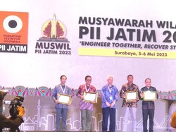 Keren! ITS Sabet Penghargaan Perguruan Tinggi dengan Lulusan PSPPI Terbanyak