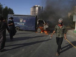Pakistan Chaos, Massa Rusak Fasilitas Umum