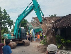 Rumahnya Dieksekusi buat Proyek Tol, Kades Pepe Klaten: Kami Tuntut Keadilan