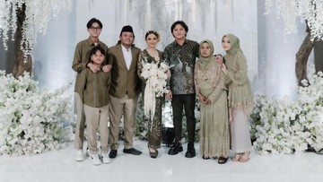 SULE MENGAKU EMOSIONAL DI HARI PERTUNANGAN RIZKY-MAHALINI
