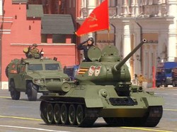 Hanya Tampilkan 1 Tank Usang, Parade Militer Rusia Disindir Netizen