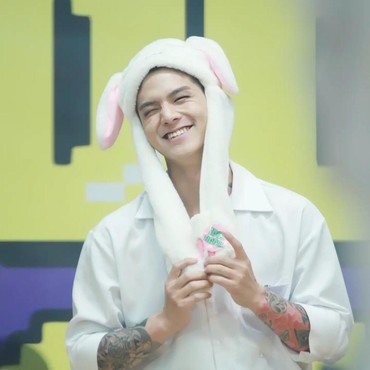 Agensi Umumkan C.A.P Hengkang dari Teen Top