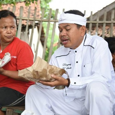 Gubernur Jawa Barat Dedi Mulyadi Usulkan Vasektomi Jadi Syarat Bansos, MUI: Haram!