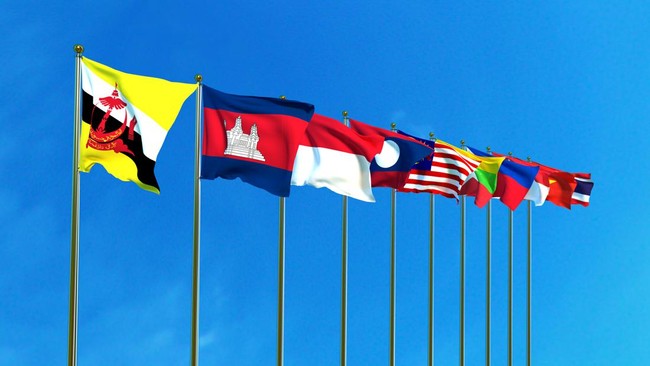 Kemenkomarinves mengatakan pelemahan harga komoditas menjadi tantangan besar bagi ASEAN karena mayoritas ekspor anggotanya masih berbasis komoditas.