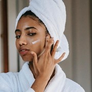 BeauPicks: 5 Rekomendasi Sunscreen Ringan dari Brand Lokal, Dijamin Nggak Bikin Gerah Saat Dipakai Cuaca Panas!