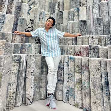 Ungkap Jenis Kelamin Asli, Mimi Peri Pamer Salat Jumat Pakai Peci dan Sarung