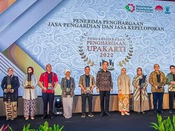 Kemenperin Beri Penghargaan Upakarti untuk 10 Industri Kecil Menengah