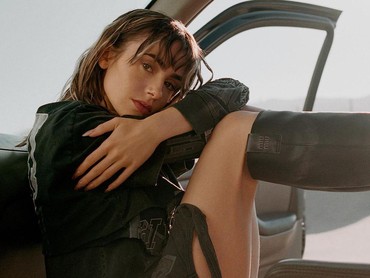 Lily Collins Kemalingan Cincin Kawin saat Asyik 'Me Time' di Spa