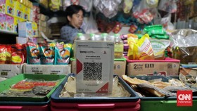 Perbandingan Biaya Transaksi QRIS, Kartu Debit dan Kartu Kredit