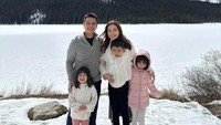 5 Potret Liburan Maya Septha Bersama Suami dan 3 Anak di Amerika Serikat