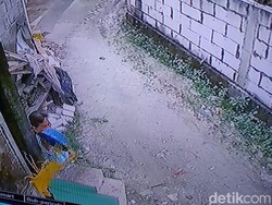 Geramnya Wiwik gegara Rumahnya Dilempari Masriah Air Kencing Sehari 3 Kali