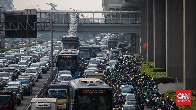 Polda Metro Jaya menyebut indeks kemacetan di Jakarta sudah mencapai 53 persen, sehingga jam tempuh perjalanan menjadi tidak ideal.
