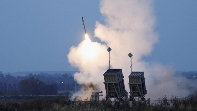 Daftar Negara Minat Bikin Sistem Pertahanan bak Iron Dome Israel Sederet negara ini minat beli hingga kembangkan sistem pertahanan udara bak Iron Dome milik Israel, ada dari Asia hingga Eropa.