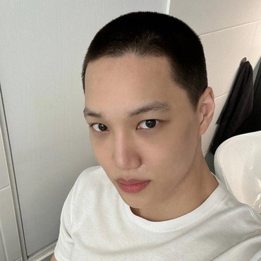 Begini Penampilan Terbaru Kai EXO Saat Jalani Wajib Militer