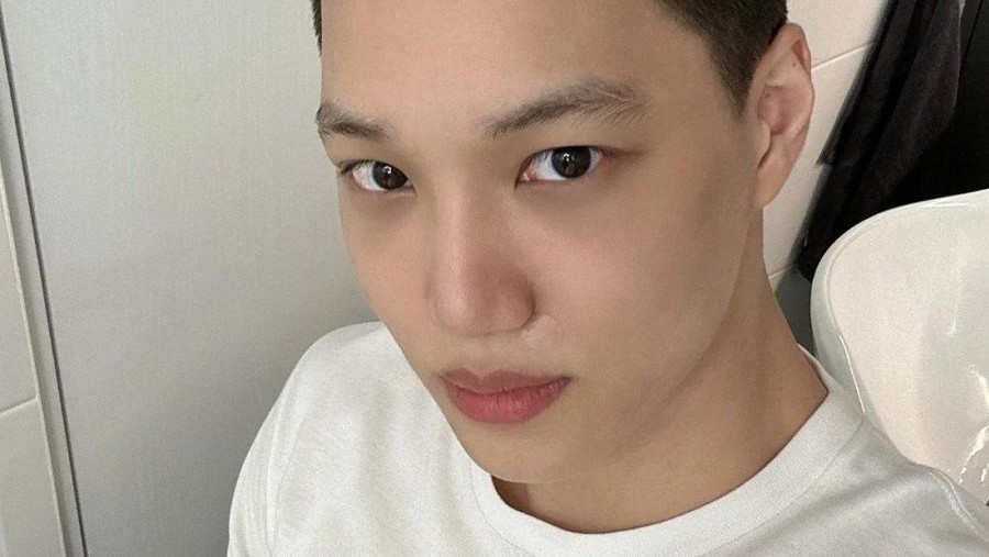 Wamil Hari Ini, Kai EXO Sapa Penggemar dengan Kepala Botak Wamil Hari Ini, Kai EXO Sapa Penggemar dengan Kepala Botak