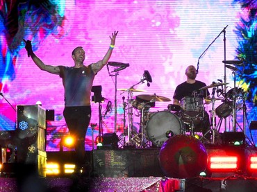 Lirik Lagu 'Yellow' Coldplay, Lengkap dengan Terjemahan & Makna