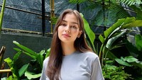 <p>"Hari Sabtu nanti saya akan bertemu fans di Indonesia. Banyak followersku di Instagram adalah orang di Instagram. Terima kasih banyak, I love you guys so much," ujar Anna Jobling di tayangan Pagi Pagi Ambyar, dikutip dari kanal YouTube<em> TRANS TV Official</em>. (Foto: Instagram @annajobling)</p>