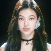 Simak Gaya Rambut Danielle New Jeans, Ada yang Semerah Ariel Little Mermaid