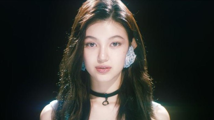 Simak Gaya Rambut Danielle New Jeans, Ada yang Semerah Ariel Little Mermaid