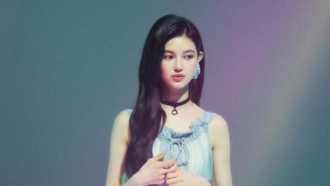 img-title Lirik Lagu Part of That World (Korean Ver.) - Danielle NewJeans