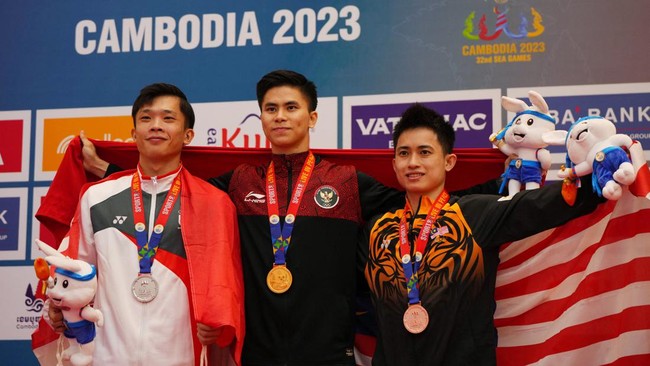 Posisi Indonesia di klasemen medali SEA Games 2023 masih stagnan di peringkat keempat hingga Jumat (12/5) sore.