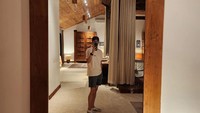 7 Potret Artis Korea Liburan di Bali 2023, Terbaru Gong Yoo