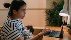 TIPS JITU ATUR WAKTU PUMPING DAN DBF AGAR BUNDA PEKERJA TETAP LANCAR MENYUSUI HINGGA ASI EKSKLUSIF