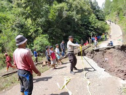 Jalan Antardesa di Tana Toraja Putus Diterjang Banjir Bandang