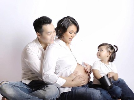 7 Potret Kehamilan Kartika Sary, Adik Krisdayanti dan Yuni Shara yang Jarang Tersorot