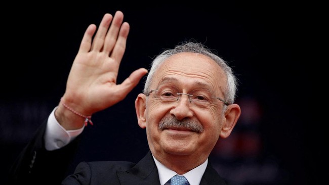 Perebutan kursi presiden Turki mempertemukan Recep Tayyip Erdogan dan Kemal Kilicdaroglu dalam persaingan sengit di pemilihan presiden.