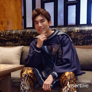 Mew Suppasit Blak-blakan soal Cinta hingga Kenangan dengan Mewlions