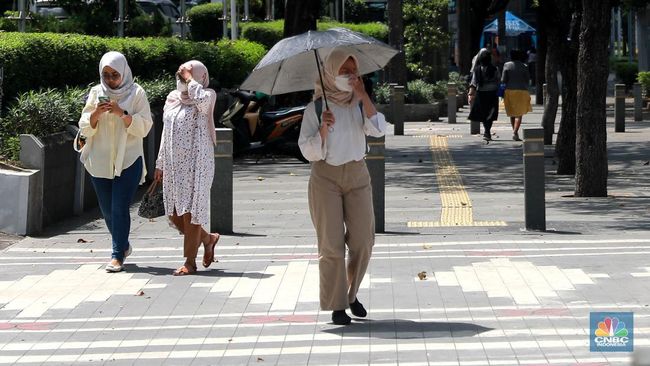 Kenapa Jakarta Bak 'Neraka' Siang Ini? BMKG Bilang Begini