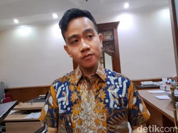 Usai Kumpulkan Relawan, Gibran Usulkan Nama Ganjar-Prabowo di Musra