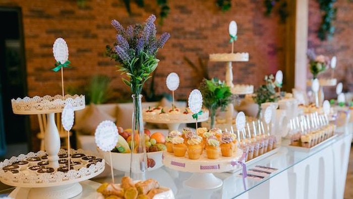 4 Zodiak Ini Lebih Fokus Sama Makanan Saat Menghadiri Pesta Pernikahan, Apakah Kamu Salah Satunya?