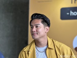 Pernikahan Boy William dengan Karen Vendela Batal pada H-7