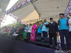 Tokoh Lintas Agama Ikut Acara Jalan Santai di HUT Keuskupan Agung Jakarta