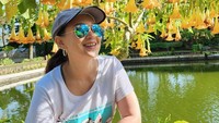 <p>Selain pandai dalam beradu akting, ternyata Ira Wibowo juga bisa menari. Ira mengaku bahwa sejak kecil dirinya memang senang menari. Bahkan, saat di Jerman, aktris cantik ini sempat belajar balet, lho, Bunda. (Foto: Instagram@irawbw)</p>