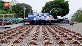 VIDEO: Momen Aparat Kolombia Sita 3 Ton Kokain dari Kapal Selam