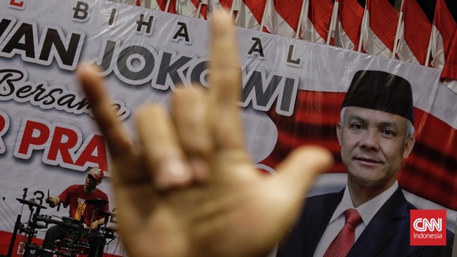 Sekitar 140 kelompok relawan Jokowi mendeklarasikan dukungannya ke capres PDIP Ganjar Pranowo di Pilpres 2024.