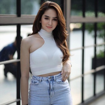 Hana Hanifah Bahas Fitnah Usai Dituding Selingkuh dengan Christian Sugiono