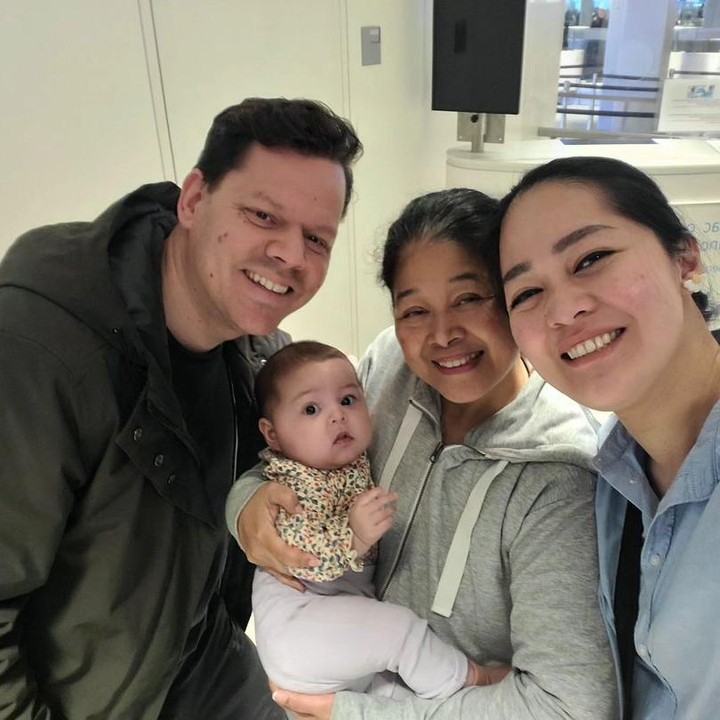 <p>Ibunda Gracia Indri, Nevos Setyaningrum, tengah menikmati quality time bersama dua anaknya di waktu berbeda. Seperti diketahui, Gracia Indri saat ini menetap di Belanda bersama suaminya, sedangkan Gisela Cindy tinggal di Toronto, Kanada. (Foto: Instagram @graciaz14)</p>